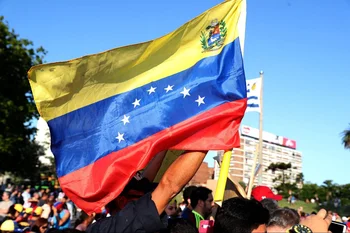 Venezolanos durante una protesta en 2019
