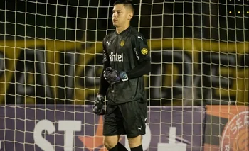 Jhonatan Lima, golero de Peñarol, en el amistoso del año pasado ante Ñublense