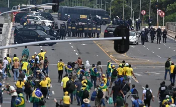 Así fue el enfrentamiento entre policías y manifestantes en la asonada del pasado domingo en Brasilia