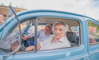 Lula y Mujica durante la visita a la chacra