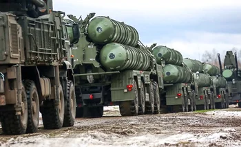 Camiones del Ejército ruso en Bielorrusia previo a la guerra con Ucrania. (Archivo) 