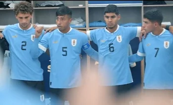 La selección uruguaya juega su primer encuentro en el Mundial