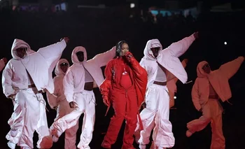 Rihanna en su presentación en el Super Bowl