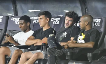 Rolan, de particular, durante el partido de Peñarol contra La Luz