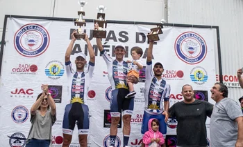 El Club Ciclista Cerro Largo acaparó el podio de la etapa de Rutas de América