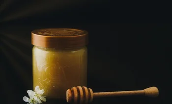La miel combinada con el ajo tienen superpoderes para tu salud.