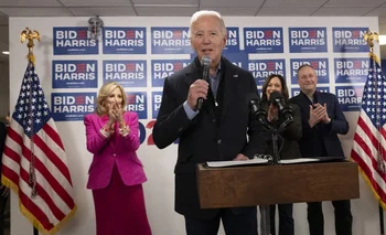 Biden no viajó a Carolina del sur este sábado, pero estuvo en el cuartel general de la campaña demócrata en Washington.