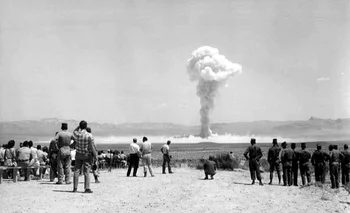 Prueba de la bomba Small Boy en el desierto de Nevada en 1962. 