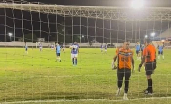 Sebastián Abreu marcó de penal para Lavalleja