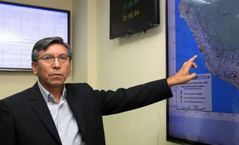 Hernando Tavera, del Instituto Geofísico peruano, fue quien detalló las características del sismo. 