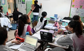 Sigue la tensión con los gremios docentes y hay dificultades para el inicio de clases en 20 de las 24 provincias