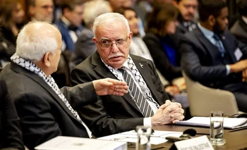 "Al pueblo palestino se le ha denegado la justicia durante demasiado tiempo. Es hora de poner fin al doble rasero", reclamó el canciller palestino Riyad al Maliki en la primera sesión. 
