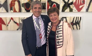 La directora gerente del FMI, Kristalina Georgieva, se reunió con Caputo y elogió los "esfuerzos" de Argentina