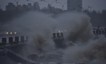 Imágenes de un ciclón extratropical en Montevideo, año 2019