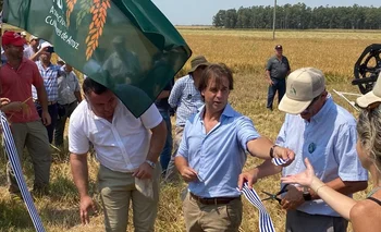 La inauguración de la cosecha de arroz 2020 se realizó en Bella Unión.