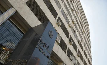 Fachada del Banco Central del Uruguay