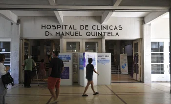 Hospital de Clínicas no exigirá a los estudiantes la vacunación