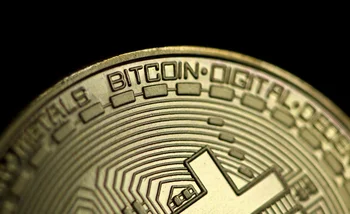 Todos los comercios deberán tener la tecnología para aceptar transacciones en bitcóins