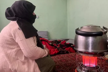 En Afganistán, nueve de cada diez mujeres experimentará violencia física, sexual o psicológica de su pareja, según la misión de la ONU en el país.