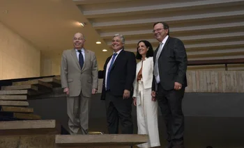 Los ministros Francisco Bustillo, Azucena Arbeleche y José Luis Falero con el canciller Mauro Vieira