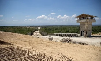 Muro entre República Dominicana y Haití