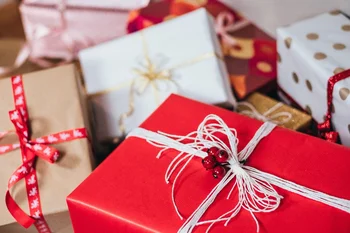 Los regalos pueden ser desde productos para actividades al aire libre, hasta artículos didácticos o tecnológicos