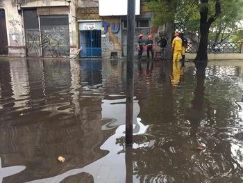 Inundación en la calle Fernández Crespo