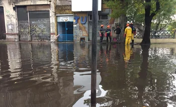 Inundación en la calle Fernández Crespo