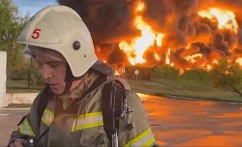 Incendio en depósitos de petroleo en Crimea.