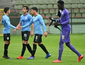 Uruguay le ganó 2-1 a Senegal