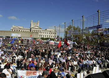 El acto del PIT-CNT en la plaza 1° de mayo.