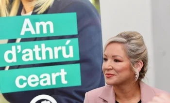 La vicepresidenta del Sinn Fein, Michelle O’Neill, le pidió al Partido Unionista Democrático (DUP), segundo, que pusiera fin al boicot de reparto del poder.