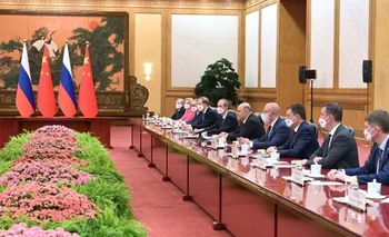 Cumbre entre el presidente chino, Xi Jinping, y el primer ministro ruso, Mijail Mishustin