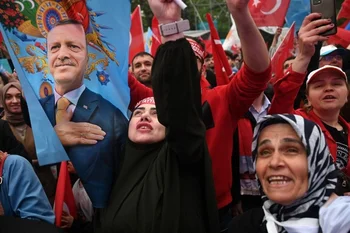 Partidarios de Erdogan celebran su triunfo en las elecciones