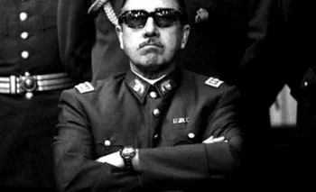  el sondeo reveló que 36% de los chilenos consideran que Pinochet "liberó del marxismo" a Chile