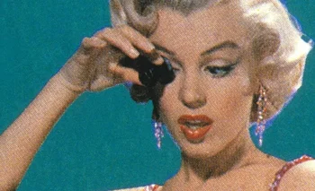 La actriz estadounidense Marilyn Monroe (1926-1962), interpretando el papel de Lorelei Lee, en una escena del film 