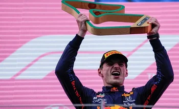Max Verstappen celebra un nuevo triunfo en Fórmula Uno