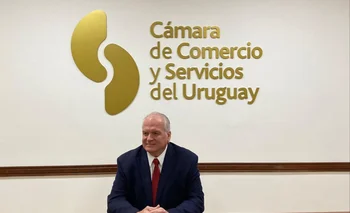  como nuevo presidente para el período 2021-2022 de la Càmara de Comercio y Servicios del Uruguay (CNCS)