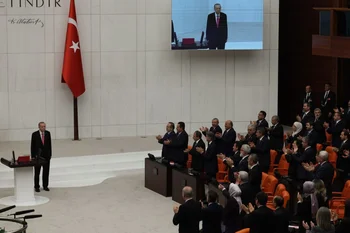 Erdogan, de 69 años, fue reelecto el domingo pasado en el balotaje contra su rival, el socialdemócrata Kemal Kiliçdaroglu.