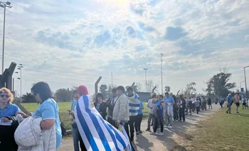 Hinchas de Uruguay en La Plata
