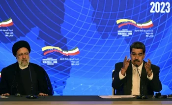 En una conferencia de prensa conjunta, el líder iraní dijo que los dos países están decididos a ampliar sus relaciones económicas bilaterales.