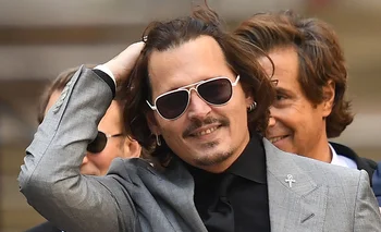 El actor estadounidense Johnny Depp a la salida de la Alta Corte de Londres, en el último día del juicio