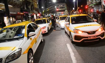 Ninguna de las dos gremiales de taxis conocía sobre la intención de Uber