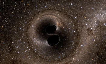 Simulación de colisión de dos agujeros negros en espiral