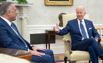 Biden y el primer ministro irakí, Mustafá al Kazemi