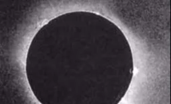 La primera fotografía de un eclipse solar