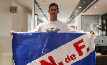 Francisco Ginella llegó a Montevideo para sumarse a Nacional