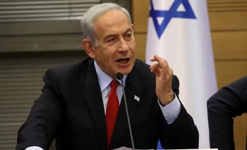 El primer ministro Benjamín Netanyahu fue operado para colocarle un marcapasos