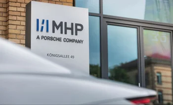 Porsche ampliará su participación en MHP.