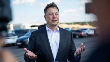 Se estima que la fortuna personal de Elon Musk supera los US$15 mil millones.